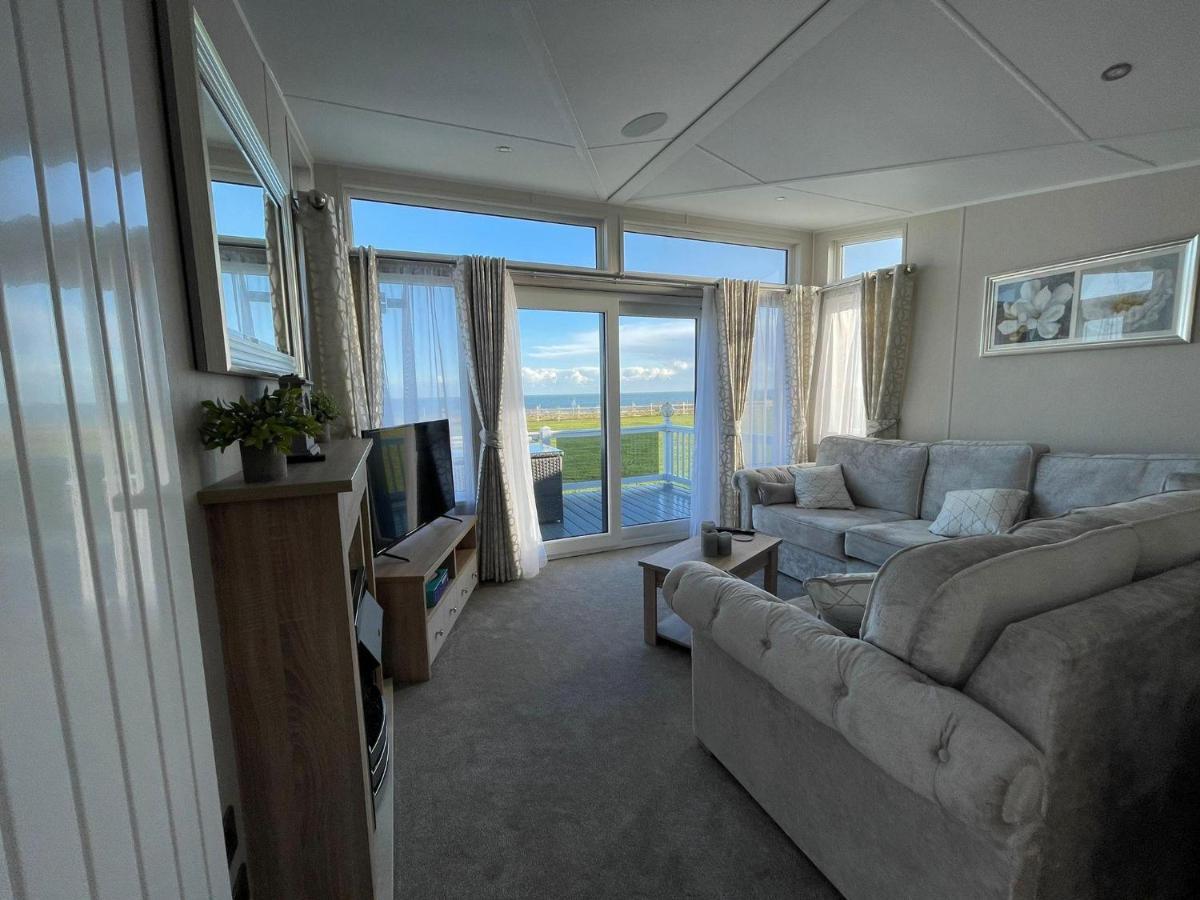 Beautiful Lodge With Full Sea Views At Broadland Sands In Suffolk Ref 20235Bs ホプトン・オン・シー エクステリア 写真
